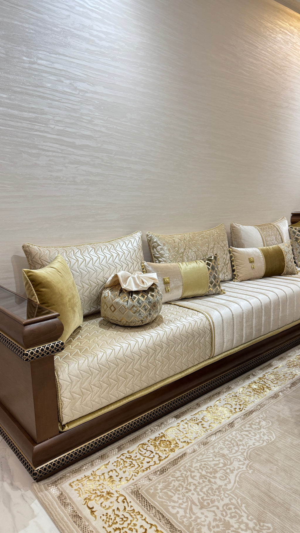 Salon marocaine, le sari beige